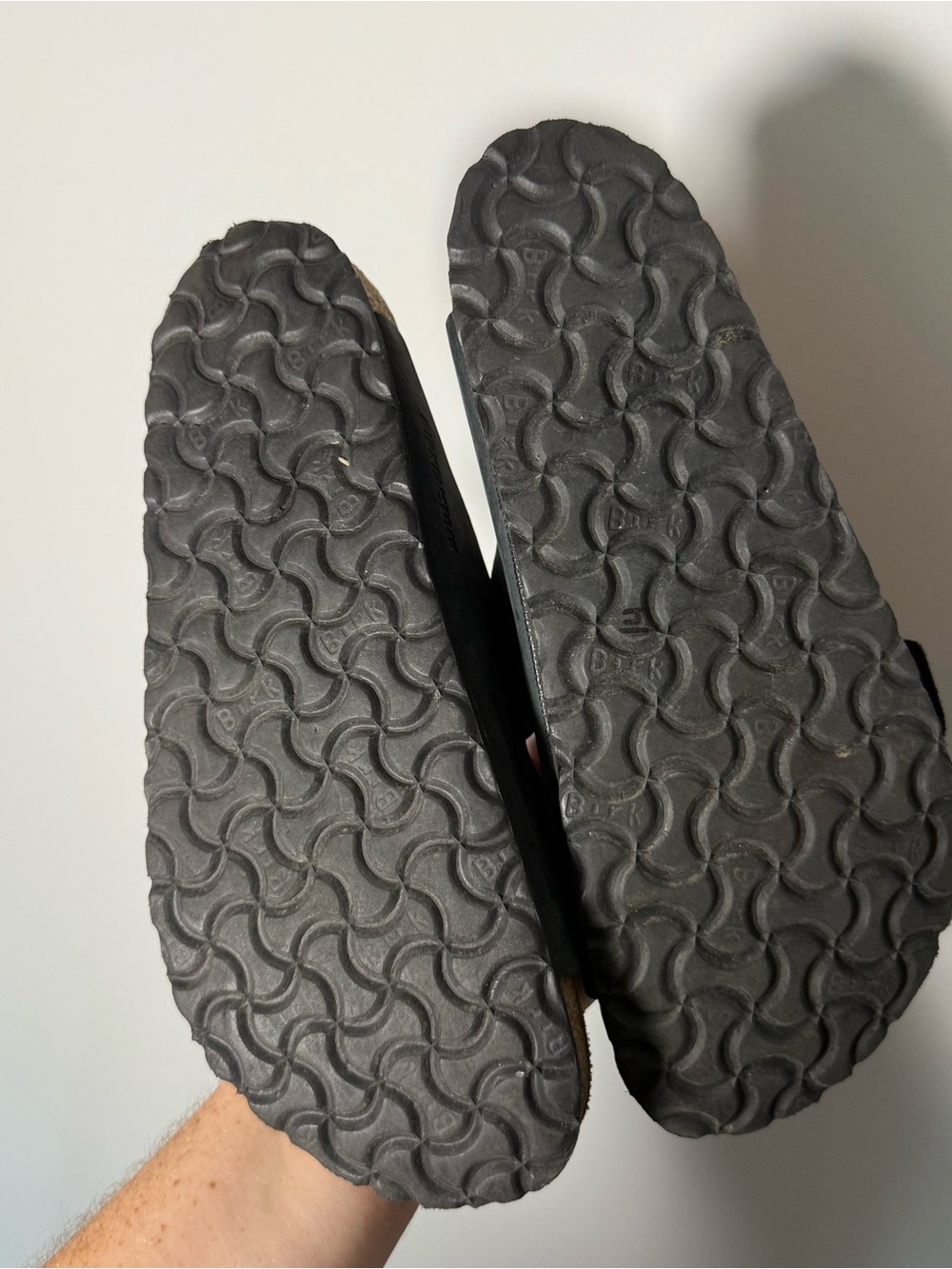 Black leather birkenstocks Size 39 soft footbed - Picture 4 of 7